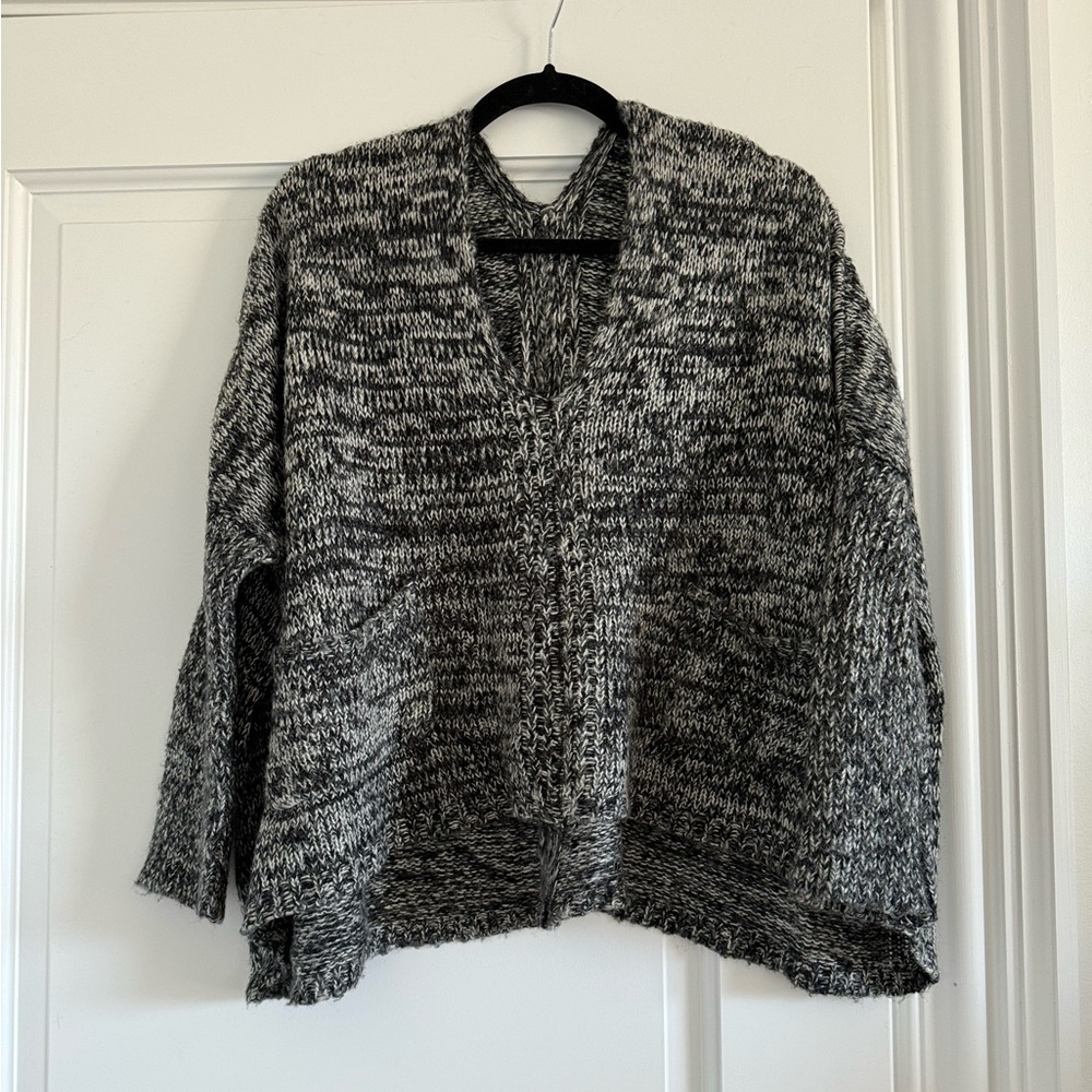 Brandy Melville Sweater